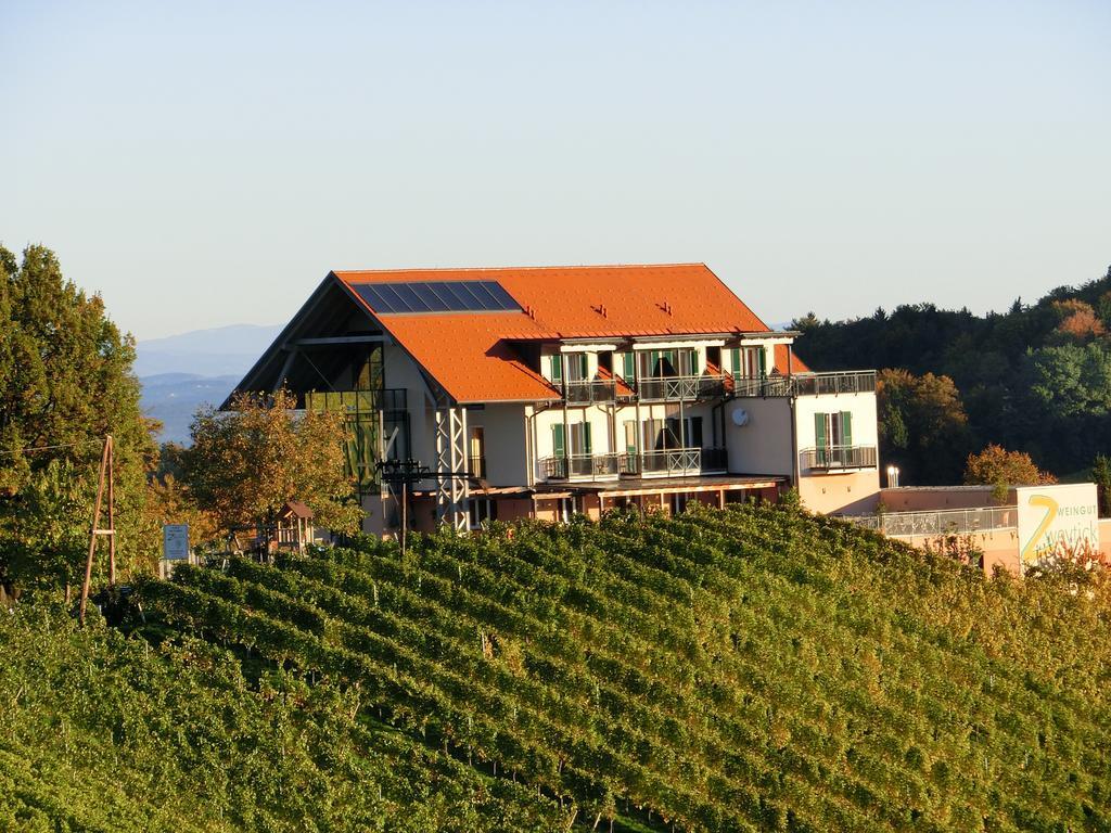 Zweytick Gaestezimmer Weingut Ratsch an der Weinstrasse Exterior foto
