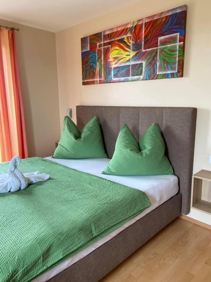 Zweytick Gaestezimmer Weingut Ratsch an der Weinstrasse Exterior foto